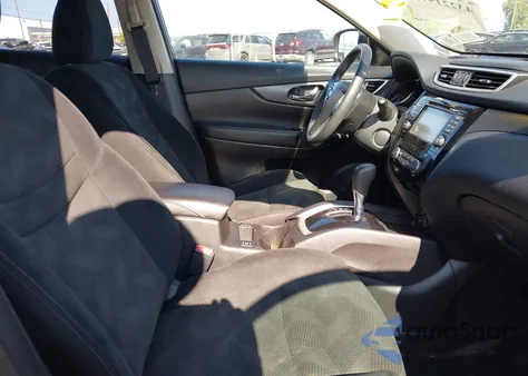 2015 Nissan Rogue Sv z USA, uszkodzony, nr VIN 5N1AT2MV2FC876701